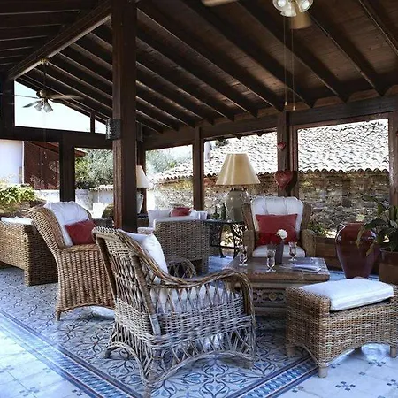 بيت ريفي Gullu Konaklari