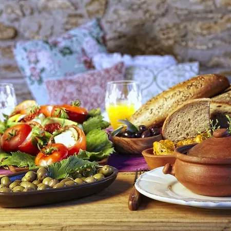 Gullu Konaklari بيت ريفي سلجوك