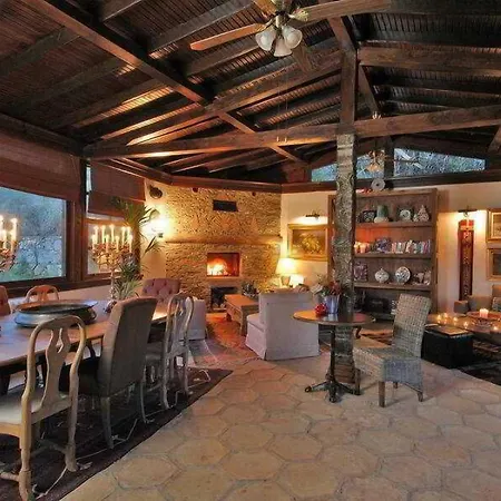 Мини-отель Gullu Konaklari