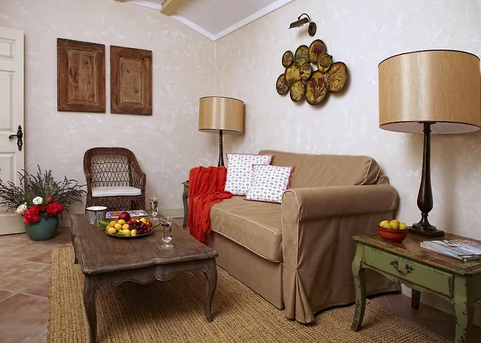 Gullu Konaklari Selçuk