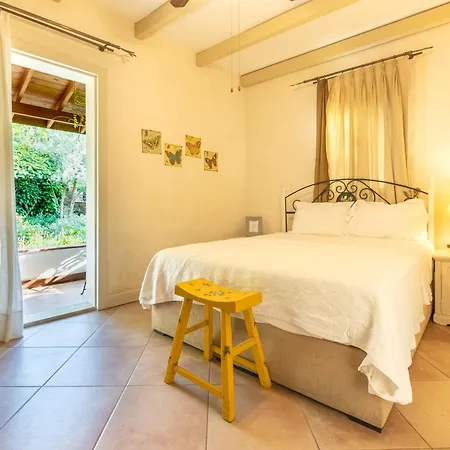 Gullu Konaklari Inn Selcuk